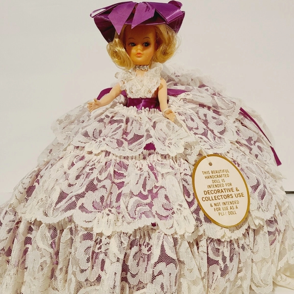 80s 90s Table Top Doll Decor Purple and White Lace Decorative Travlers
